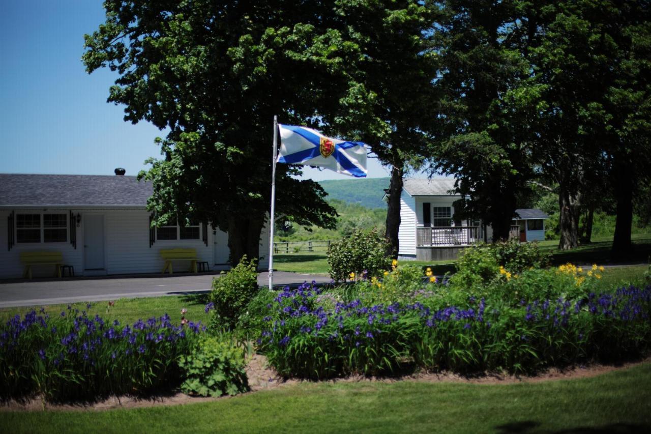 Carleton Inn & Cottages Bridgetown Exterior foto