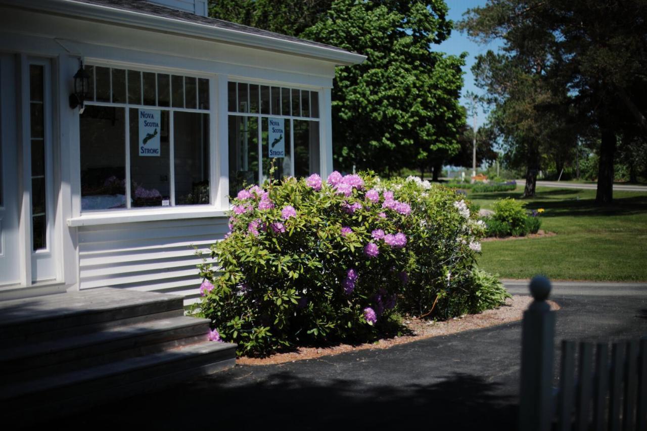 Carleton Inn & Cottages Bridgetown Exterior foto